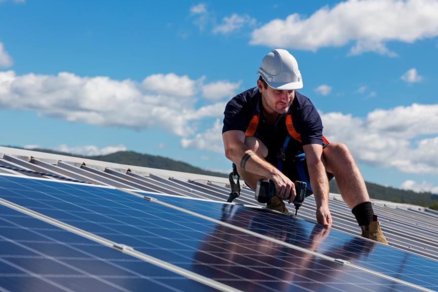 rooftop solar install